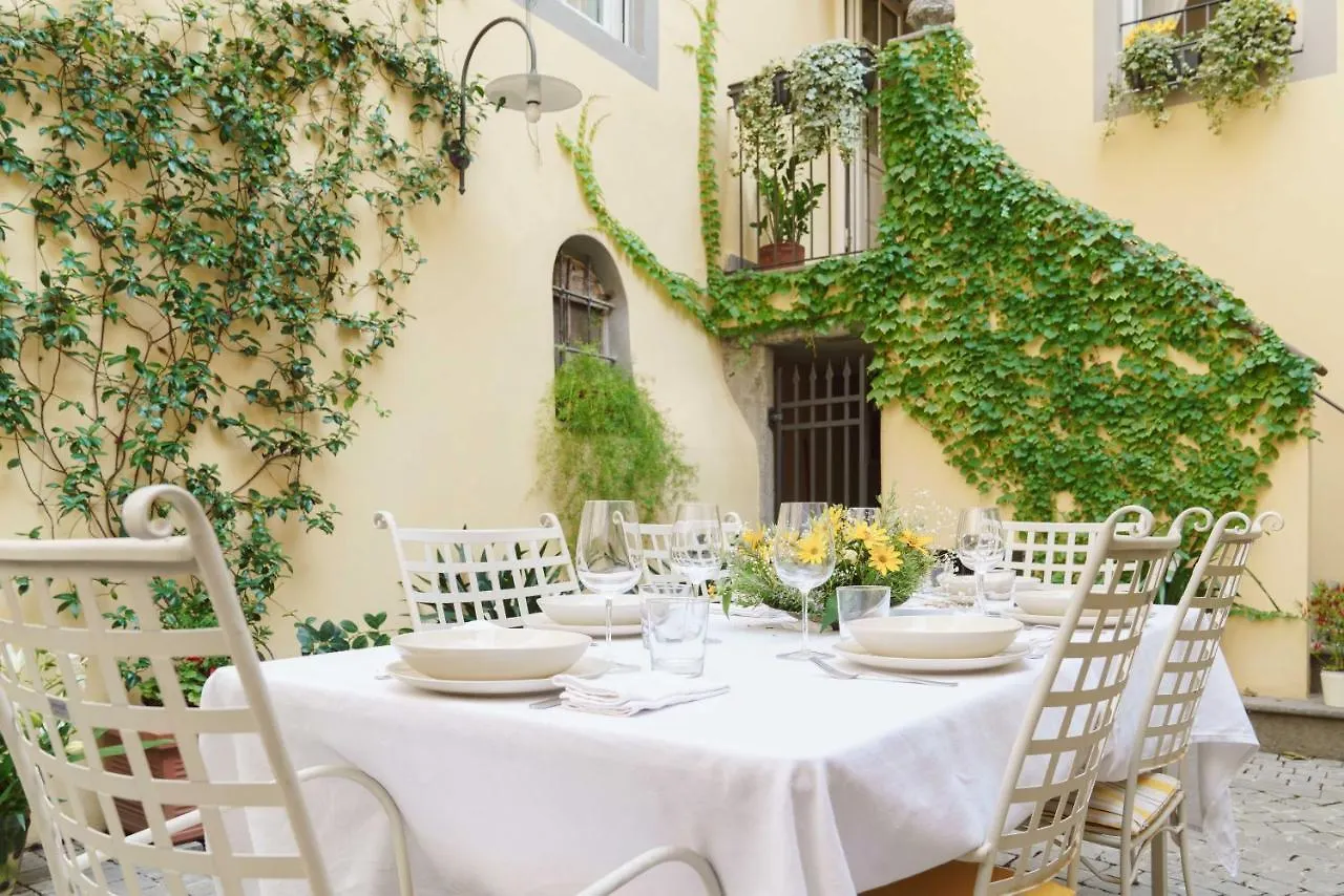 דירה Corte Paolina - Charming Courtyard Inside לוקה