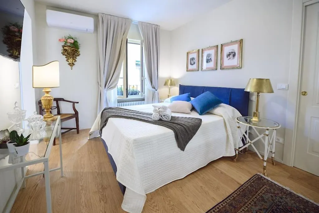 דירה Corte Paolina - Charming Courtyard Inside לוקה
